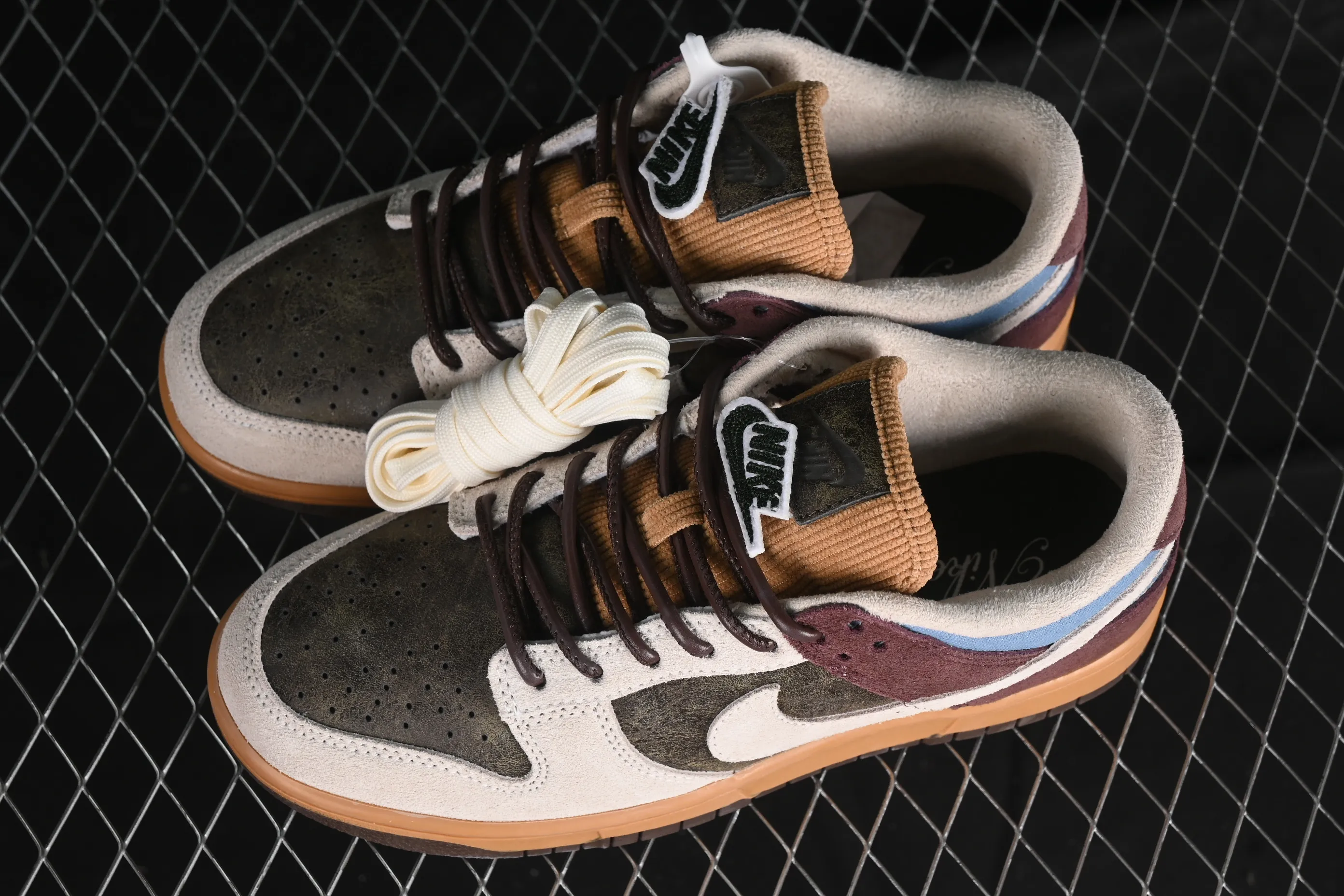 All categories Nk SB Dunk series Nk SB Dunk Low low-top sneakers Nk Dunk Low "Love & Peace" Autumn and winter retro brown low-top casual sneakers HQ3459-212